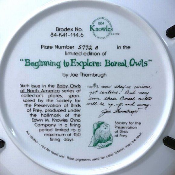 3 Bradford Exchange Owl Plates with Wood Frames and Easels - Picture 4 of 12